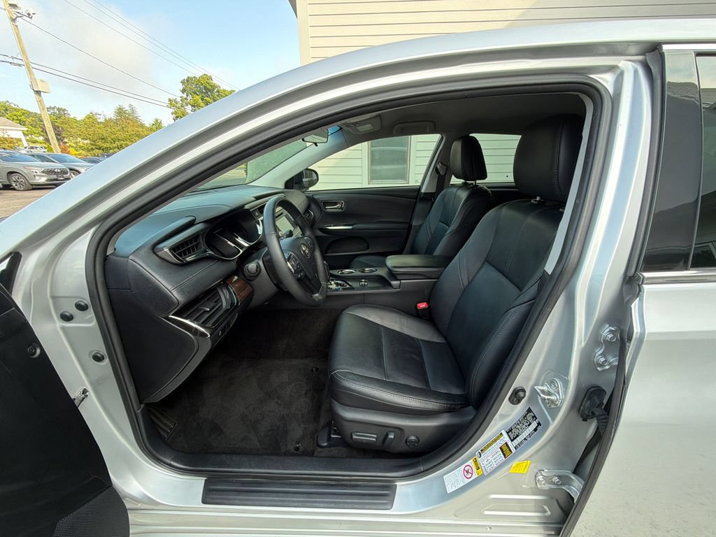 Used 2013 Toyota Avalon XLE FWD image 14