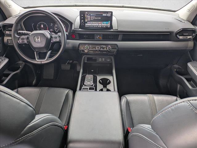 Used 2024 Honda Pilot Touring image 18