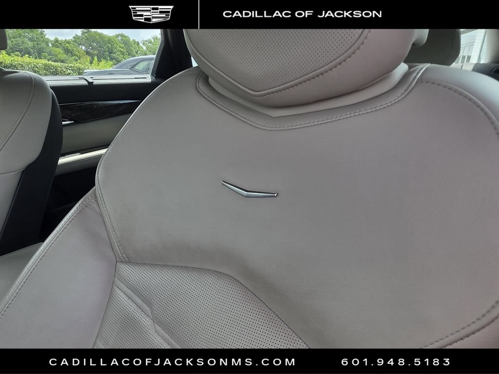 Used 2018 Cadillac CT6 Luxury w/ Active Chassis Package AWD/4WD image 22