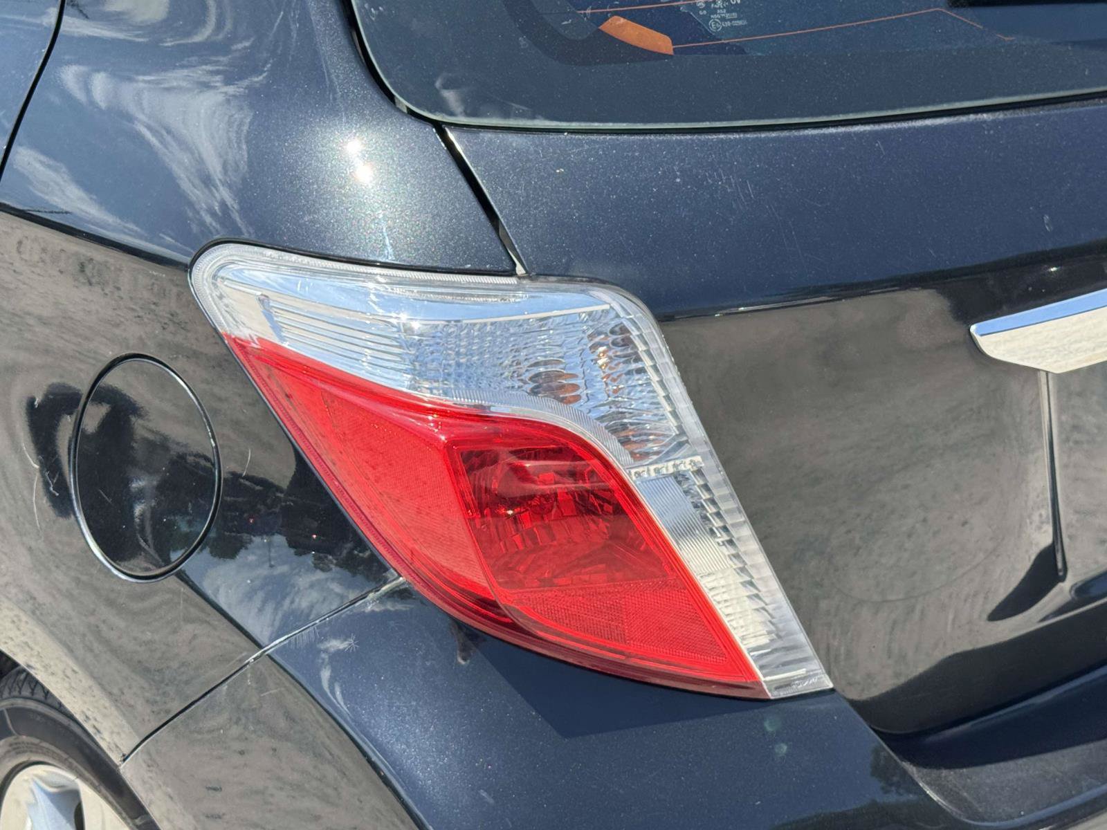 Used 2012 Toyota Yaris SE FWD image 8