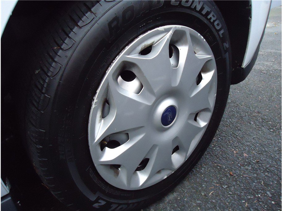 Used 2014 Ford Transit Connect XLT image 24