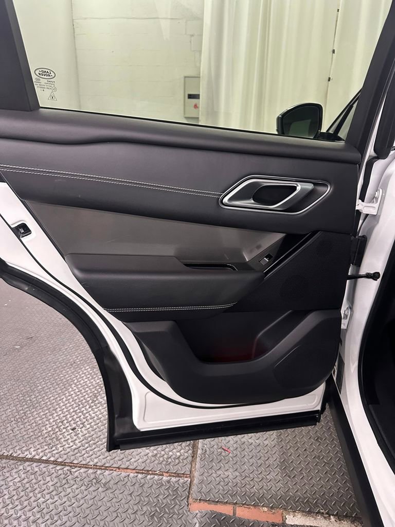 Used 2019 Land Rover Range Rover Velar S image 25