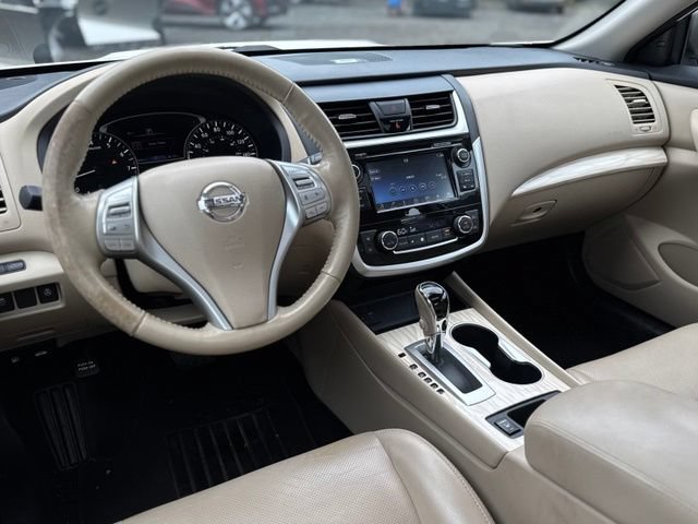 Used 2018 Nissan Altima 2.5 SL w/ 2.5 SL Technology Package FWD image 15
