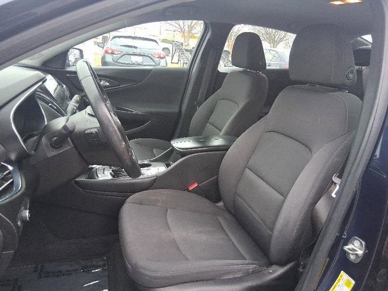 Used 2018 Chevrolet Malibu LT FWD image 14