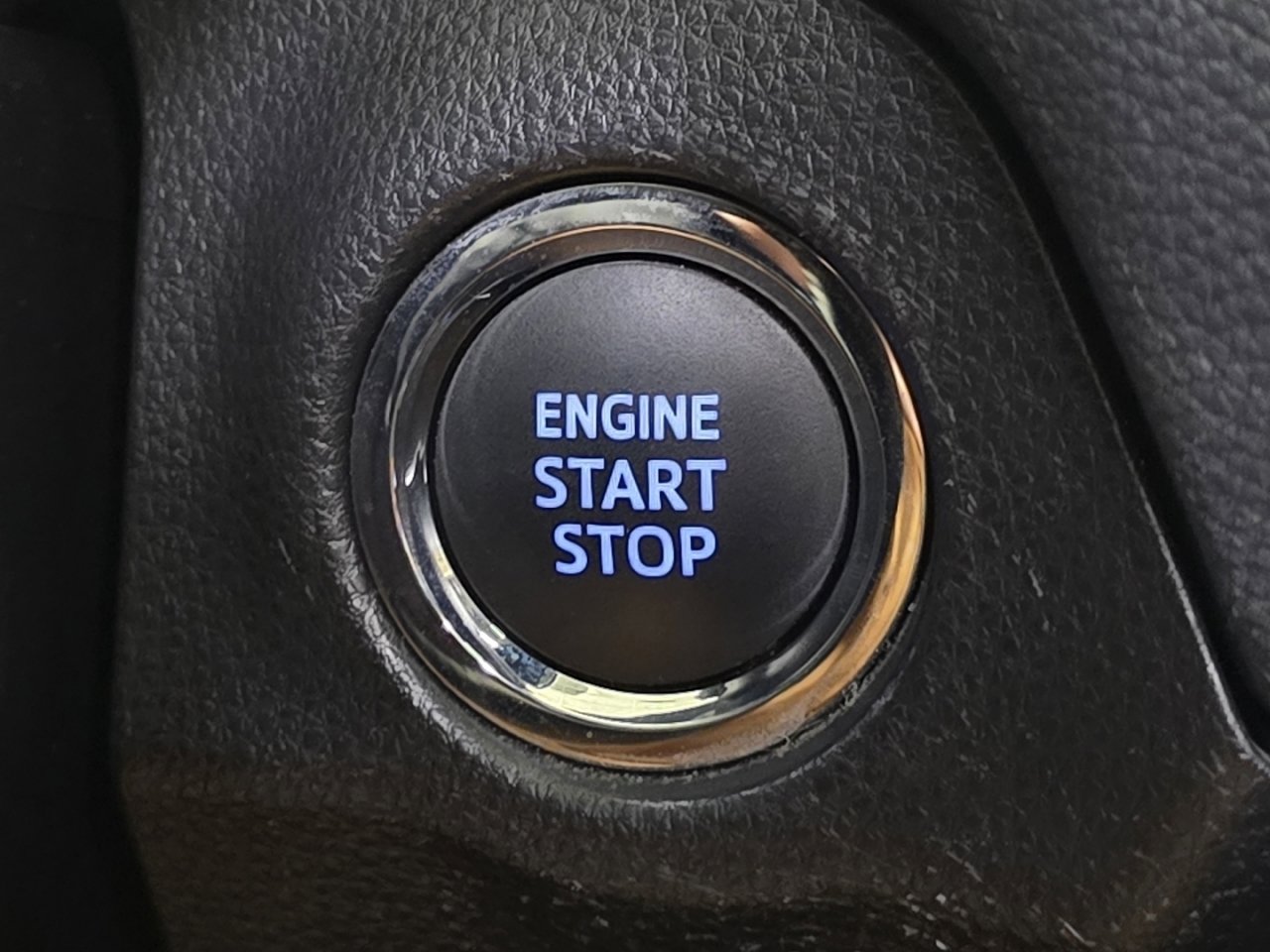 Used 2021 Toyota RAV4 Limited image 33