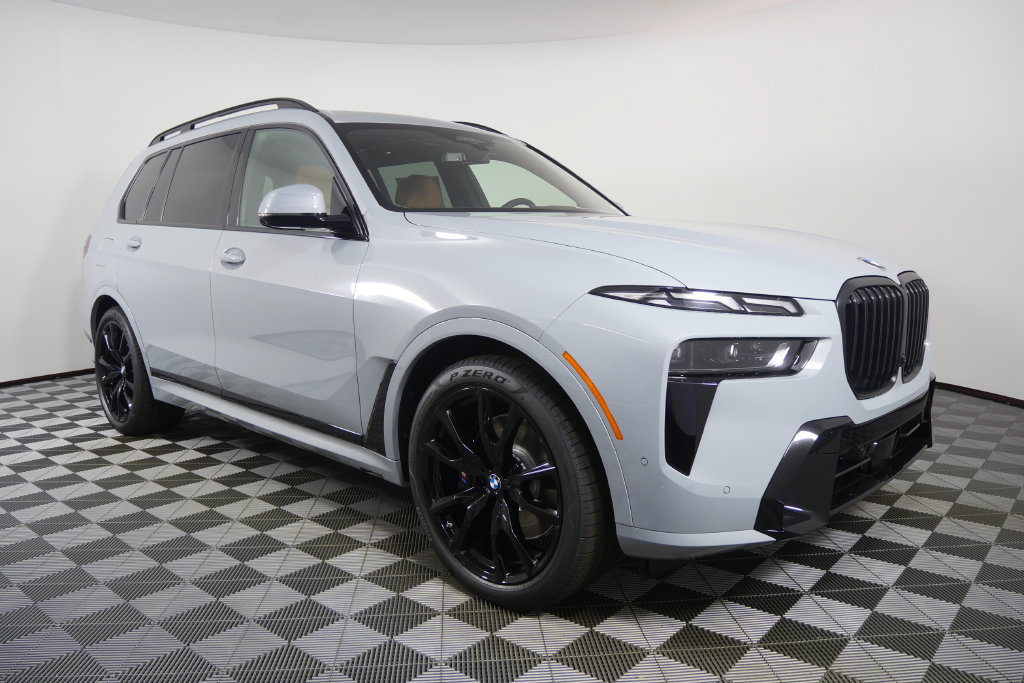 Used 2027 BMW X7 xDrive40i w/ Executive Package AWD/4WD image 2