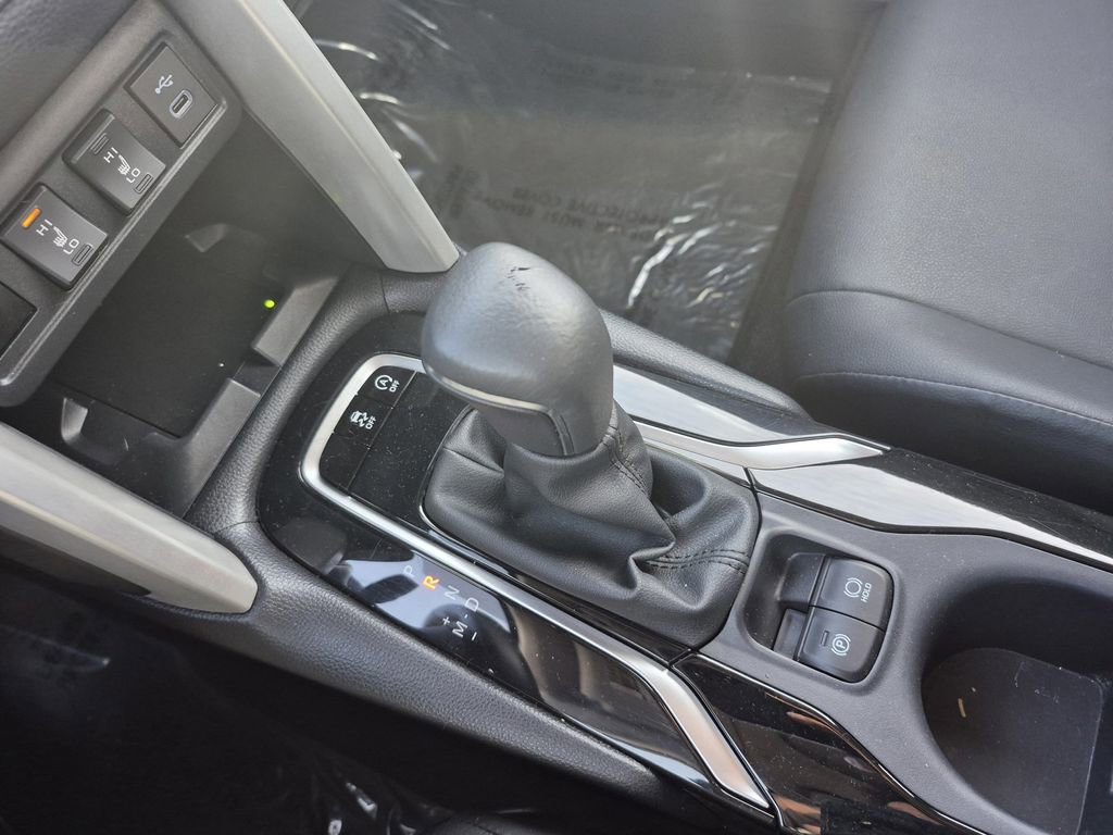 Used 2024 Toyota Corolla Cross XLE w/ Convenience Package image 24