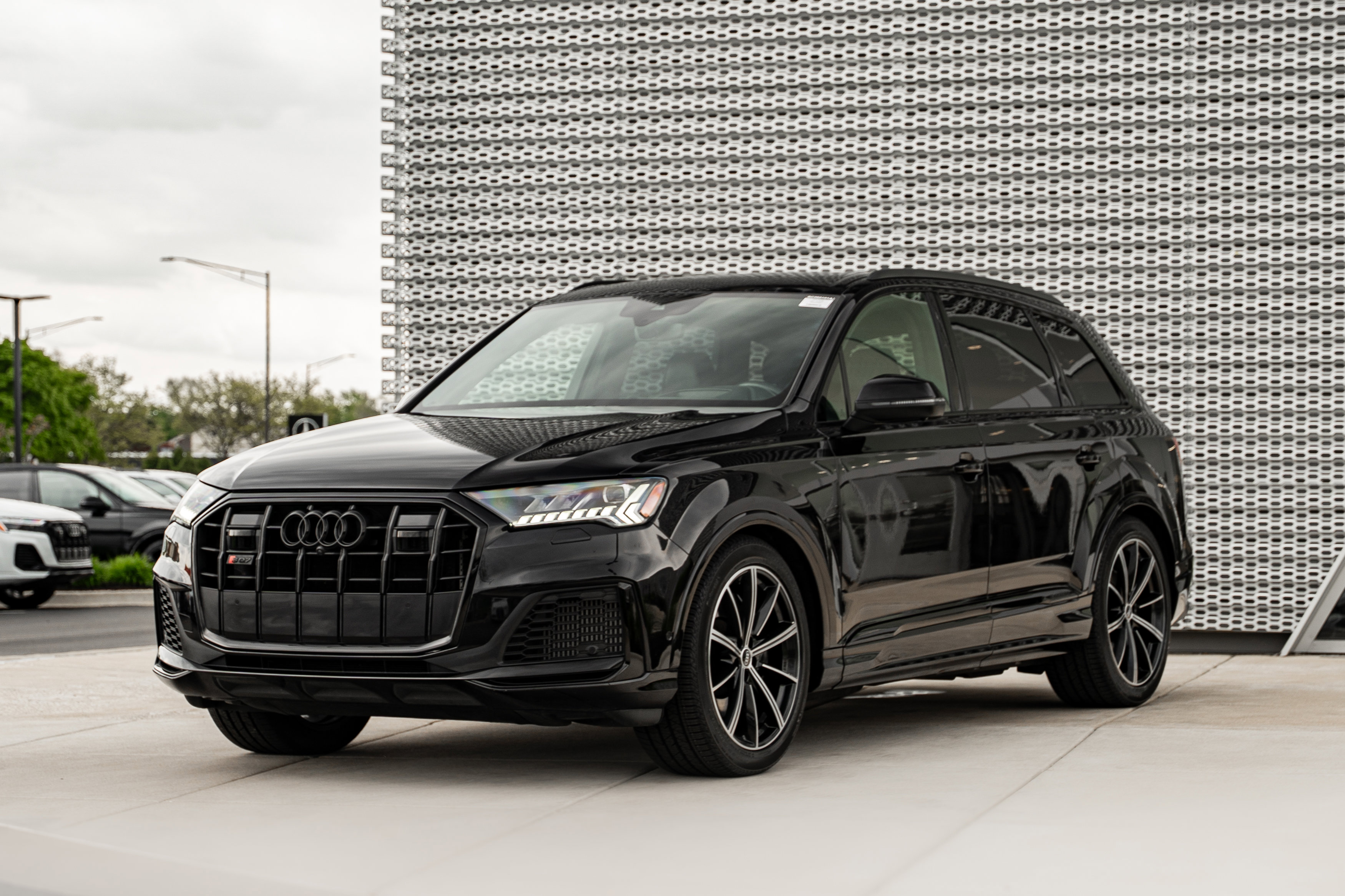 Used 2021 Audi SQ7 Prestige AWD/4WD image 7