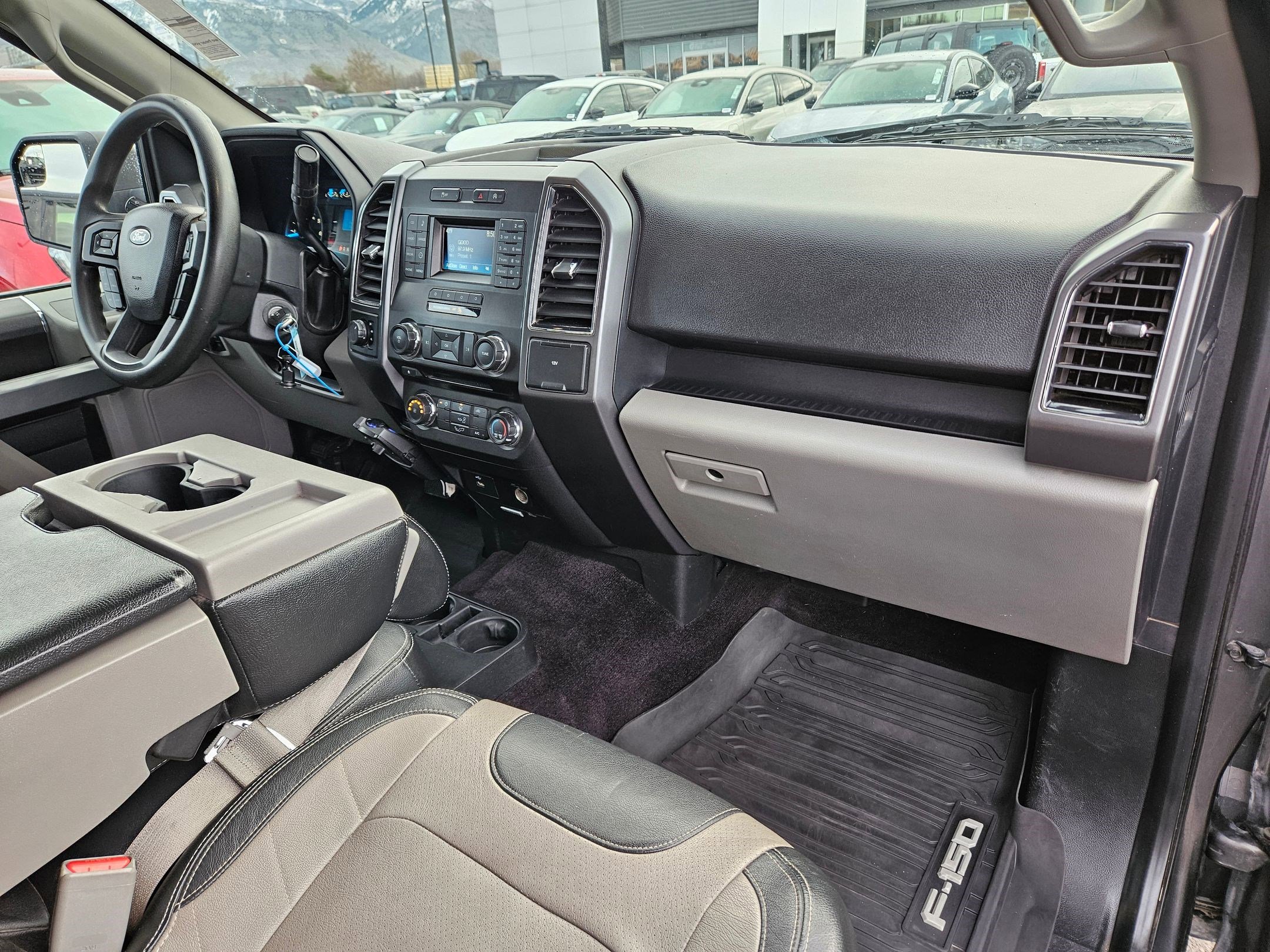 Used 2017 Ford F150 XLT image 35