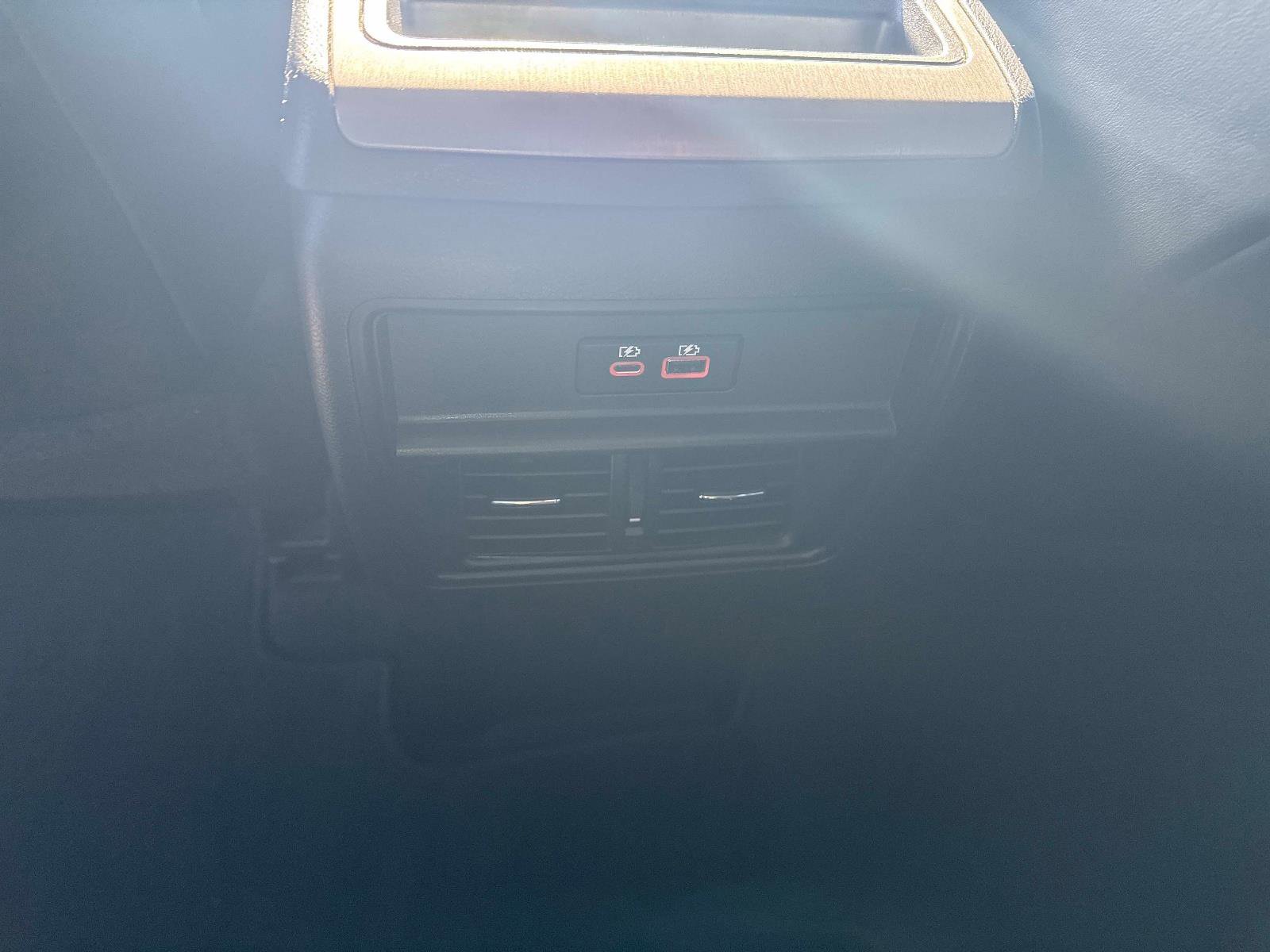 Used 2022 Nissan Murano SV w/ SV Midnight Edition Package image 17