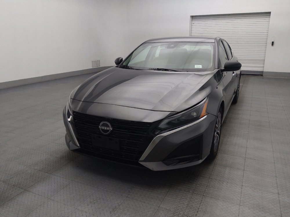 Used 2024 Nissan Altima 2.5 SV FWD image 15
