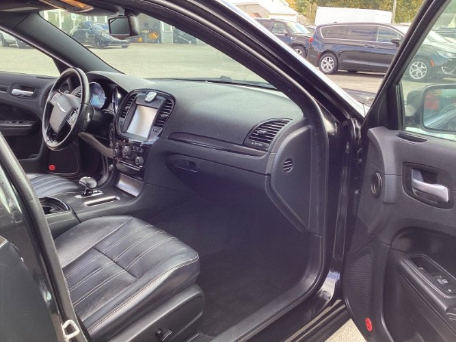 Used 2013 Chrysler 300 S image 8