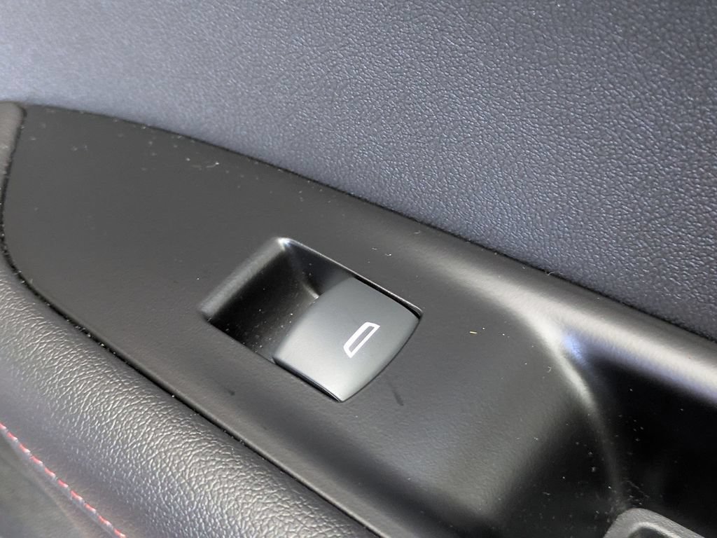 Certified 2020 Chevrolet Blazer RS w/ LPO, Floor Liner Package FWD image 34