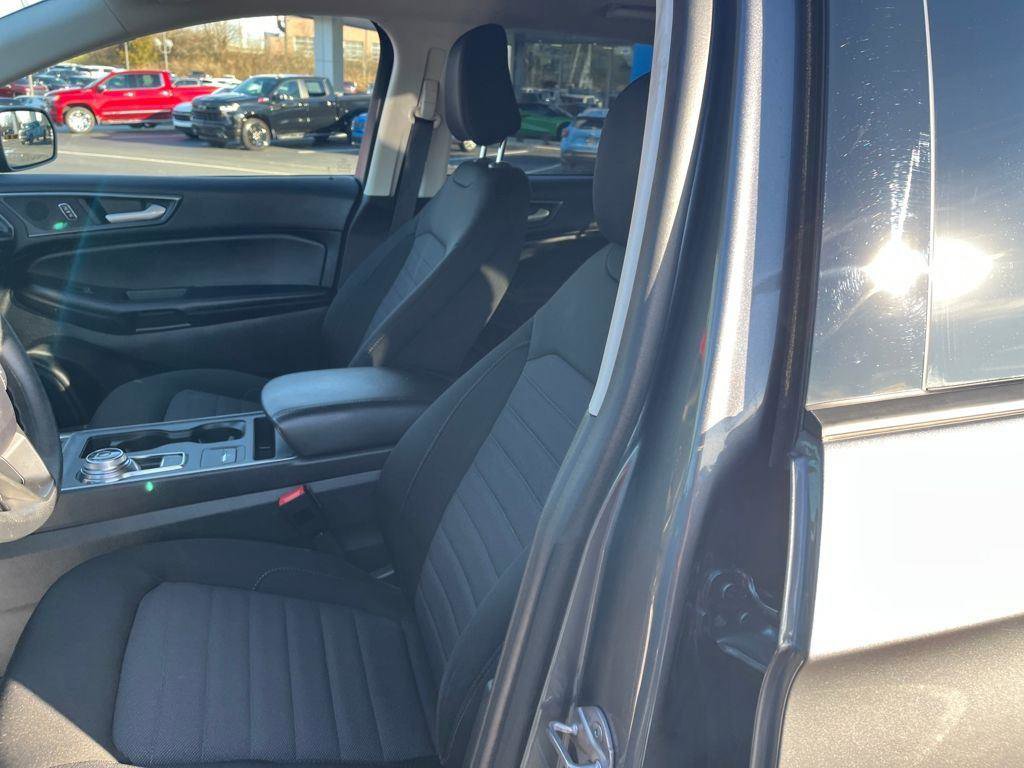 Used 2024 Ford Edge SE w/ Black Appearance Package AWD/4WD image 19