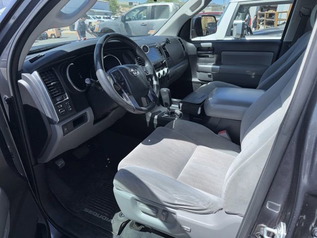 Used 2020 Toyota Sequoia SR5 w/ TRD 18" Wheel Package AWD/4WD image 3