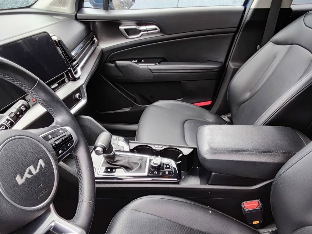 Used 2023 Kia Sportage EX image 8