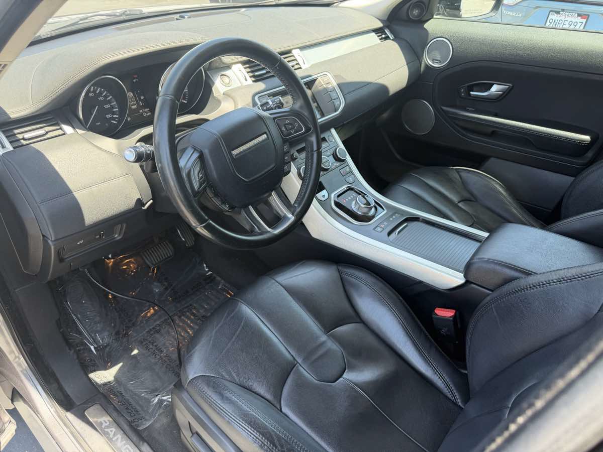 Used 2015 Land Rover Range Rover Evoque Pure Plus AWD/4WD image 9