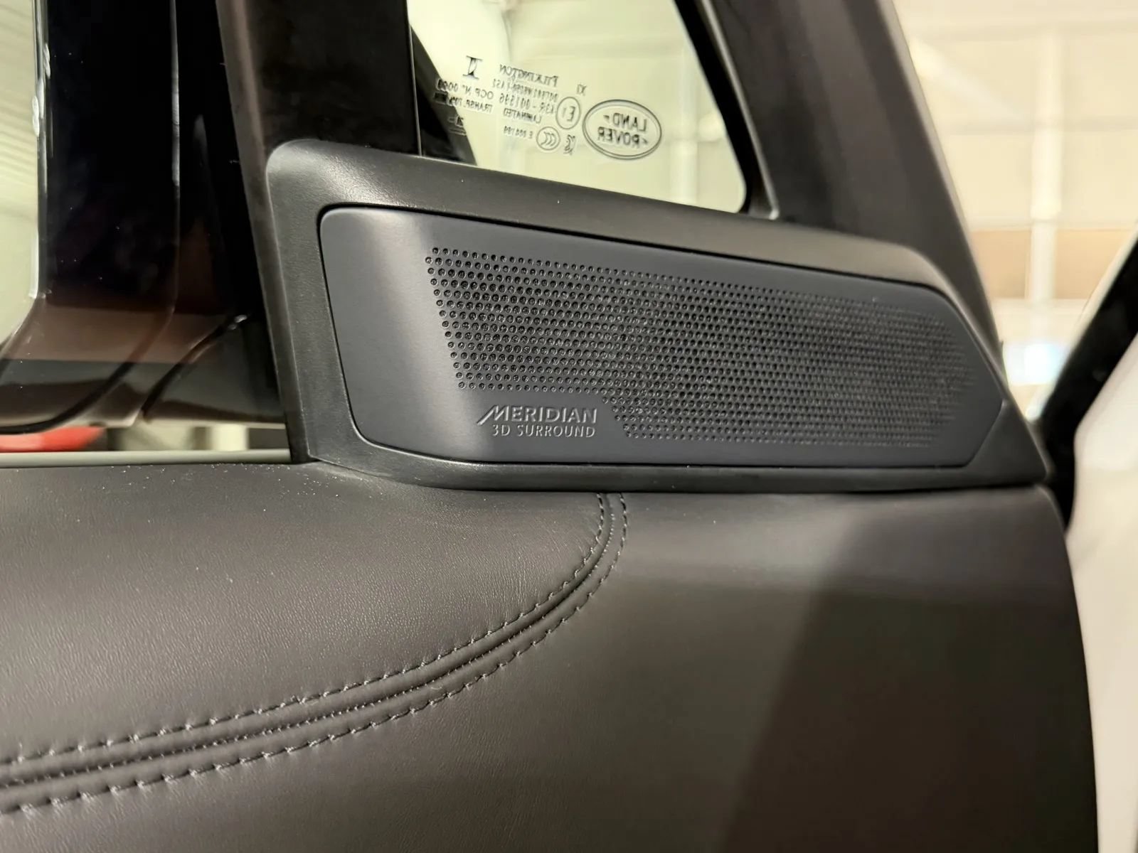 Used 2022 Land Rover Range Rover SE AWD/4WD image 19
