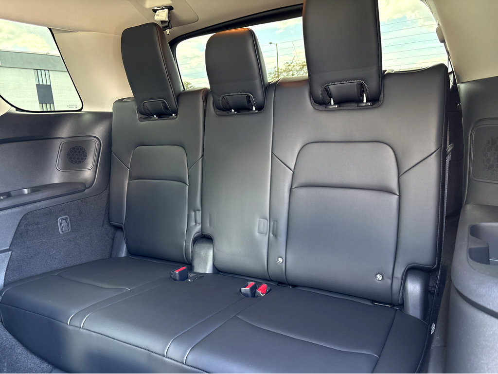 Certified 2025 Nissan Pathfinder Platinum image 19