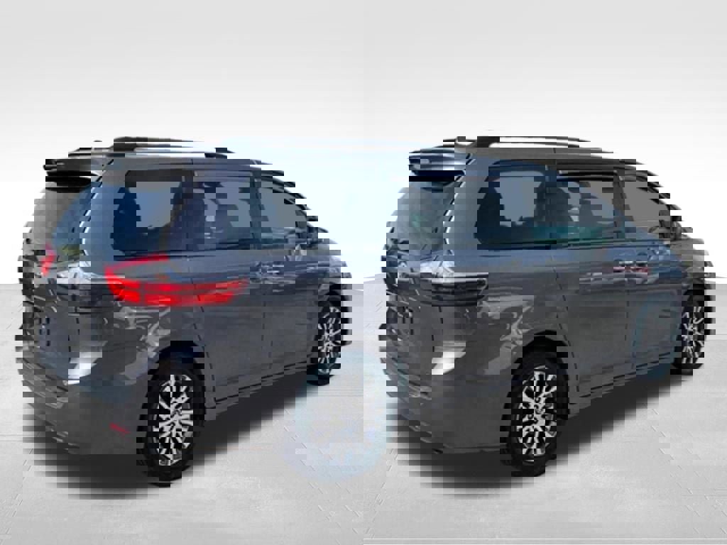 Used 2019 Toyota Sienna XLE FWD image 6