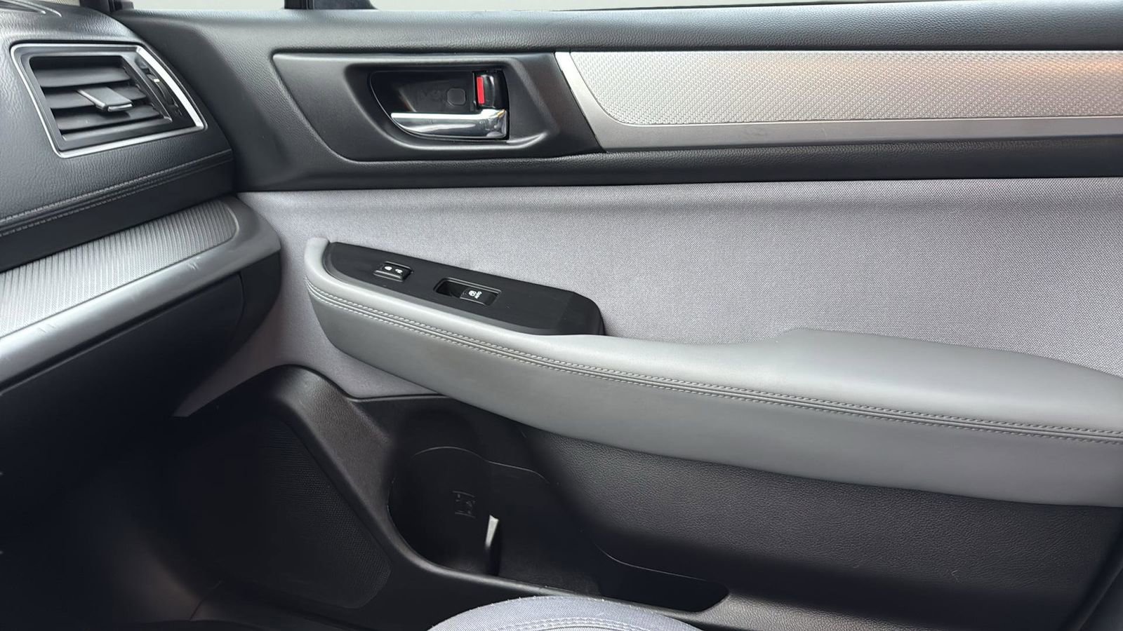 Used 2018 Subaru Legacy 2.5i Premium image 24