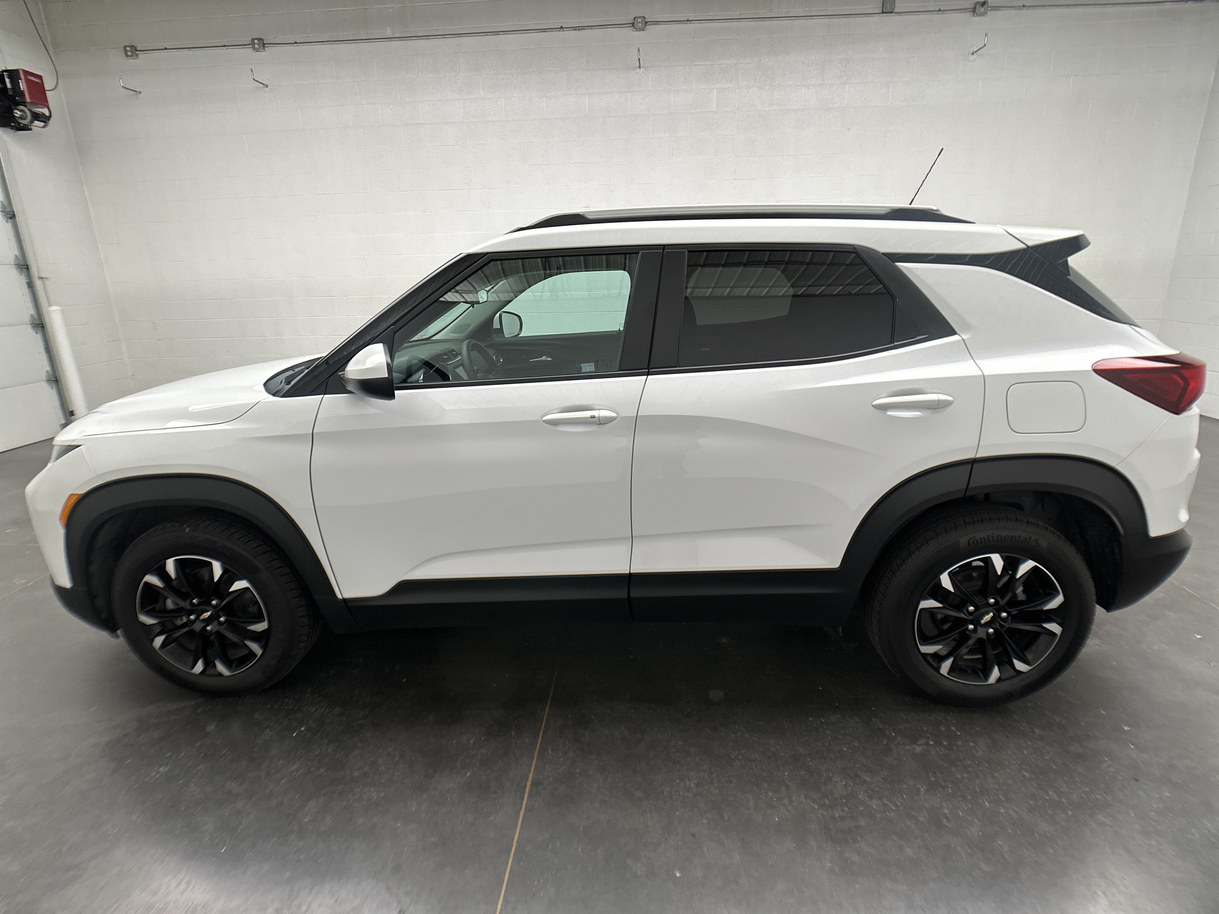 Used 2023 Chevrolet TrailBlazer LT FWD image 5