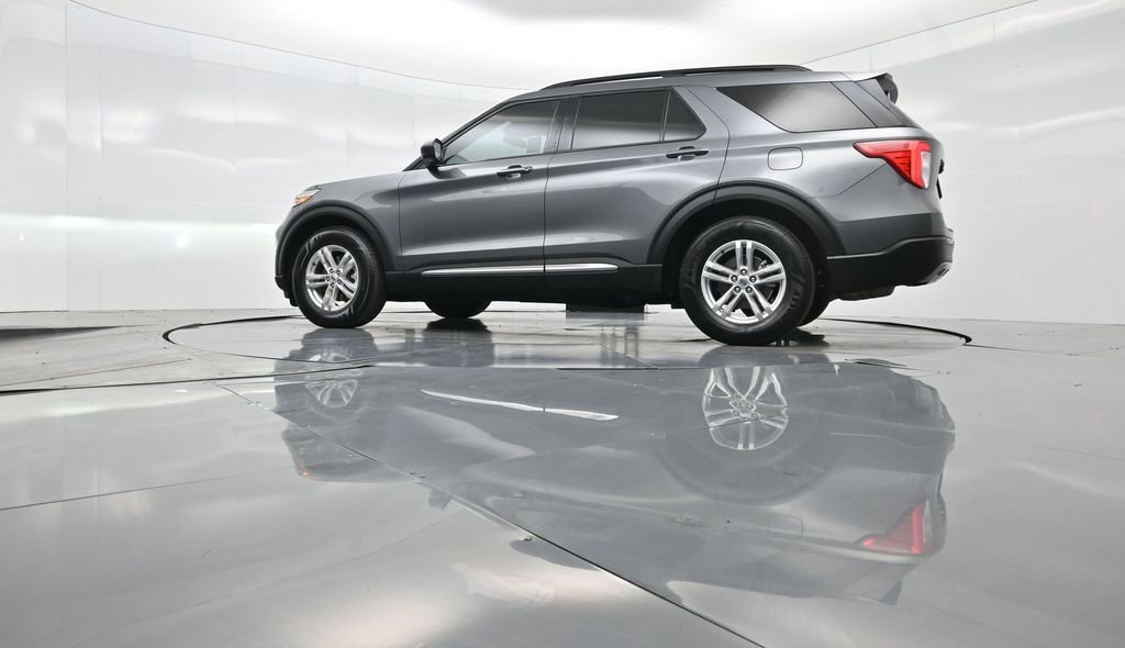 Used 2022 Ford Explorer XLT w/ Equipment Group 202A image 51