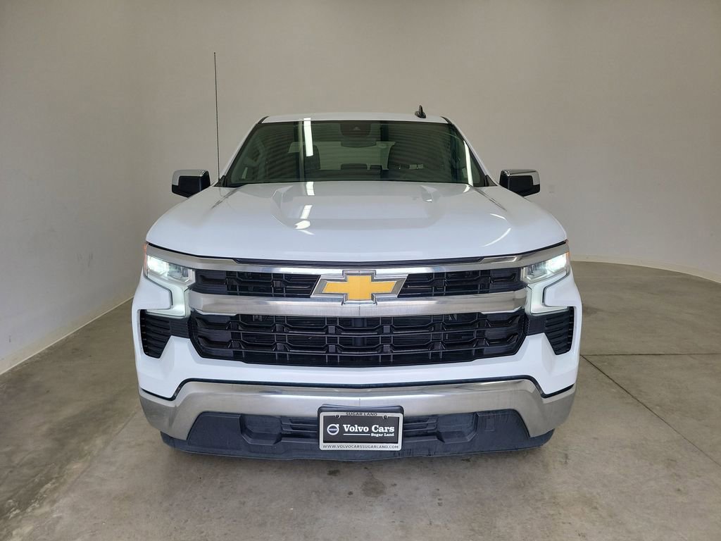 Used 2025 Chevrolet Silverado 1500 LT RWD image 2