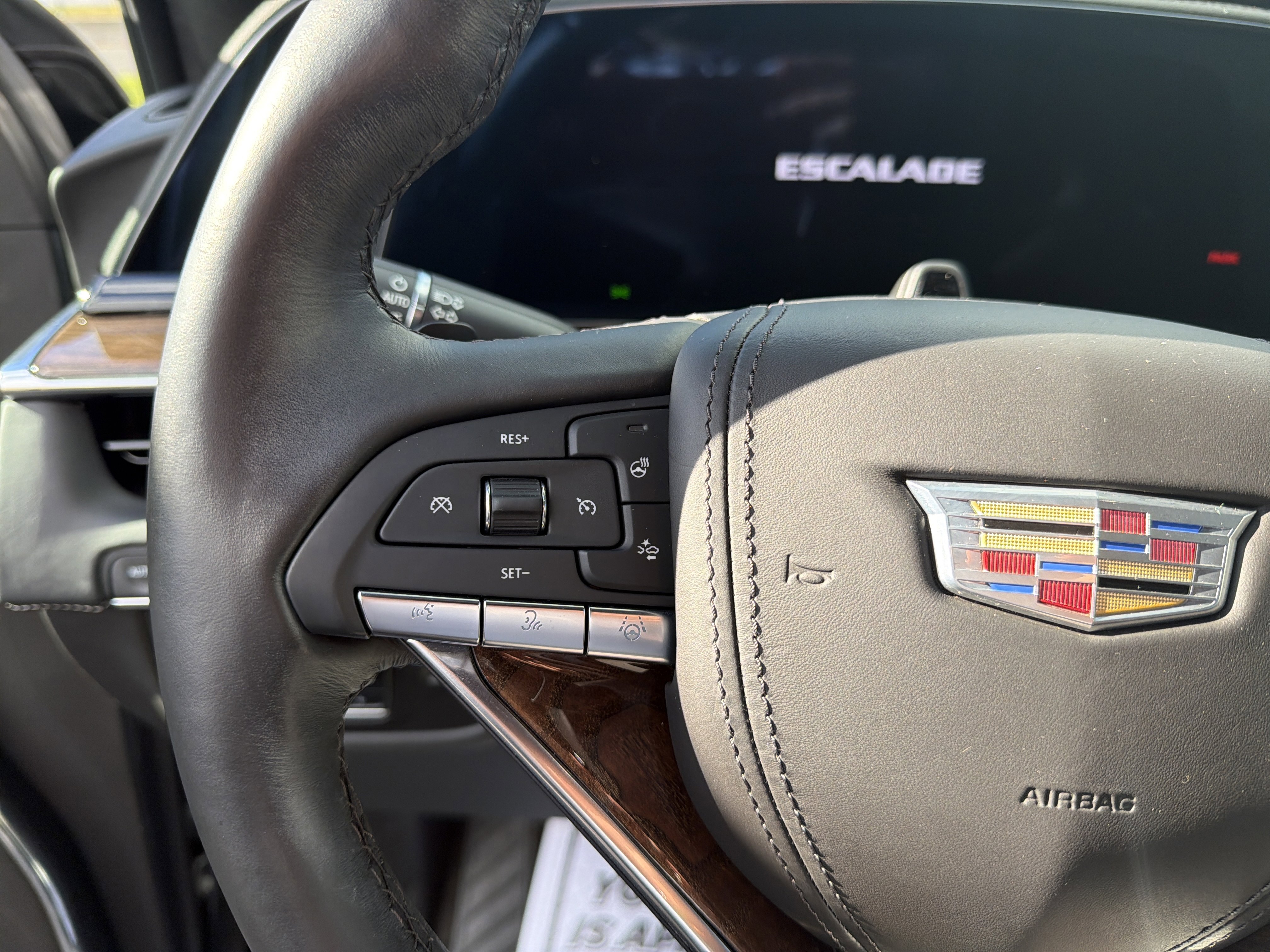 Used 2022 Cadillac Escalade ESV Premium Luxury Platinum image 14