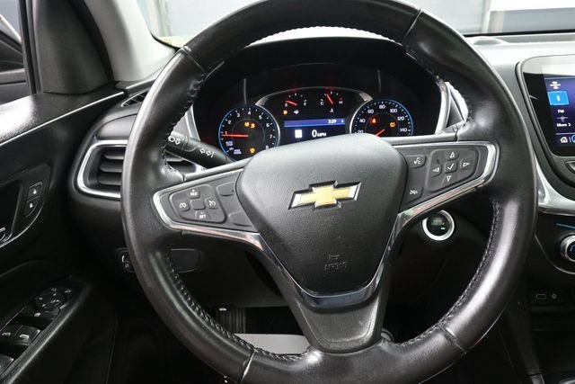 Used 2019 Chevrolet Equinox LT w/ Sun & Navigation Package AWD/4WD image 2