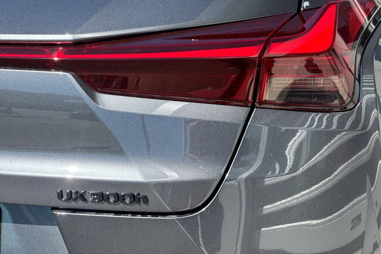 New 2026 Lexus UX 300h FWD image 12