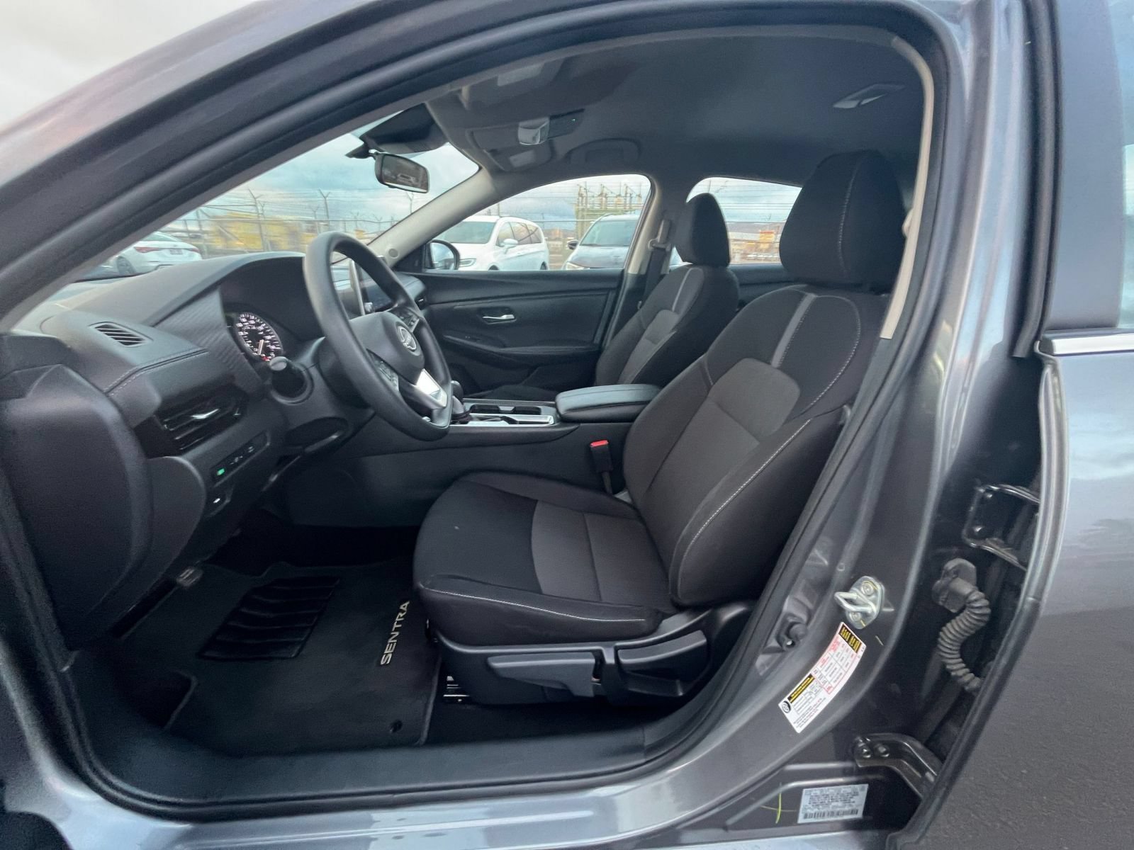 Used 2025 Nissan Sentra SV FWD image 21