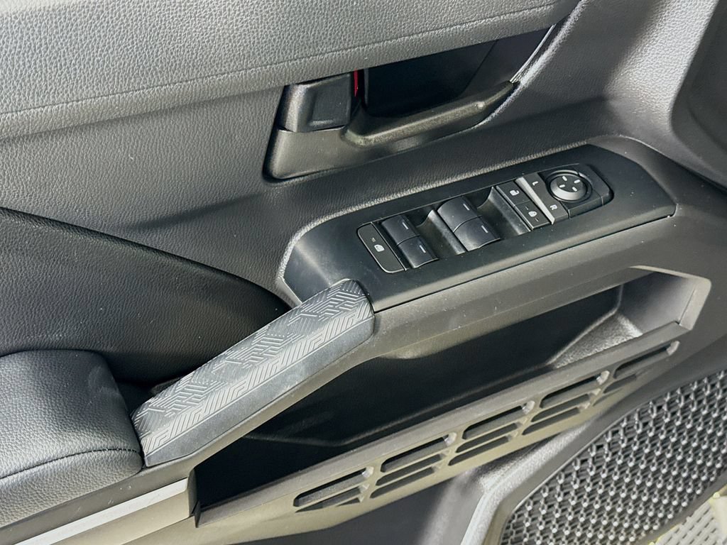 Used 2025 Toyota Tacoma SR5 RWD image 18