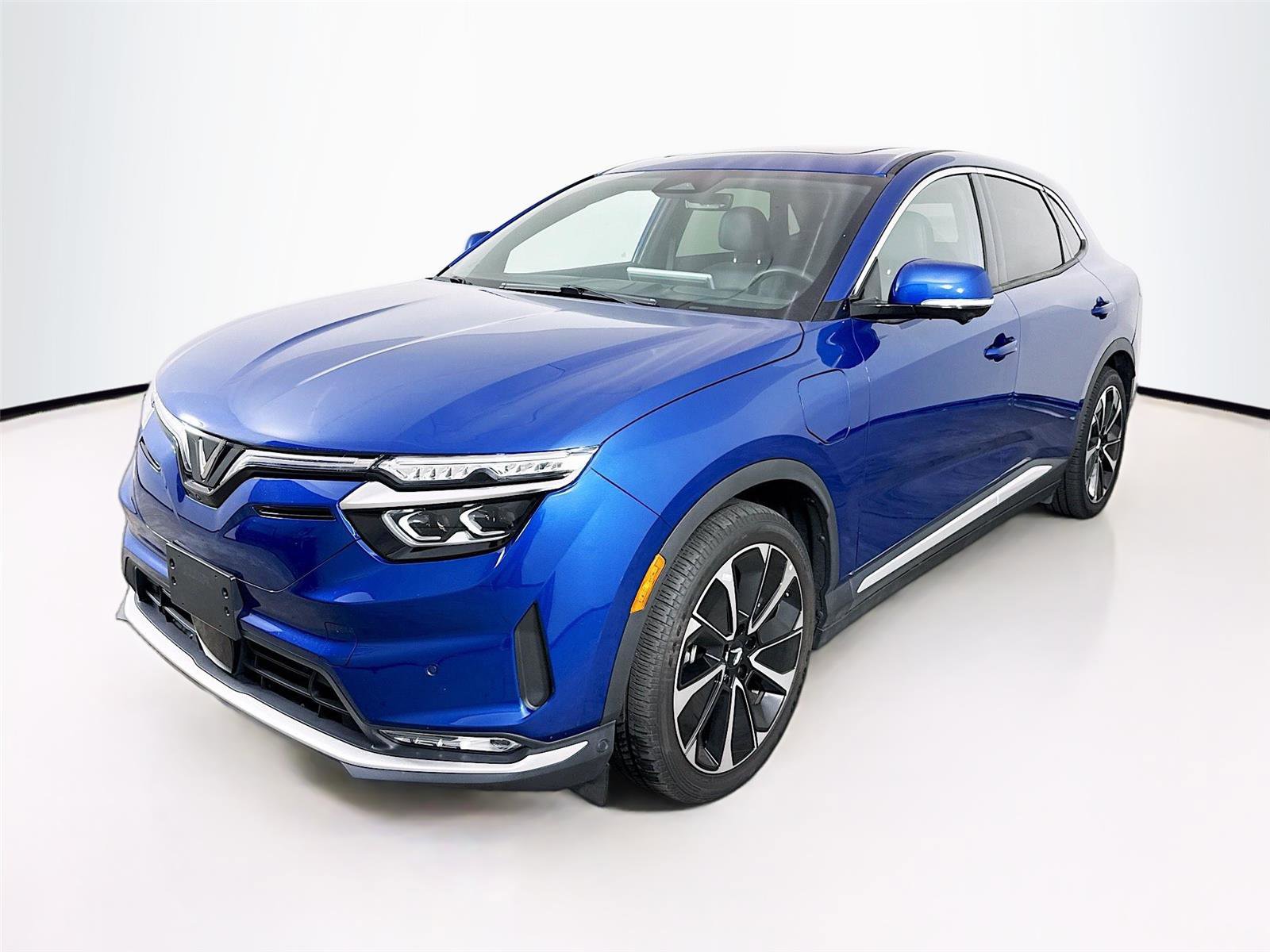 Used 2024 VinFast VF 8 Plus image 3