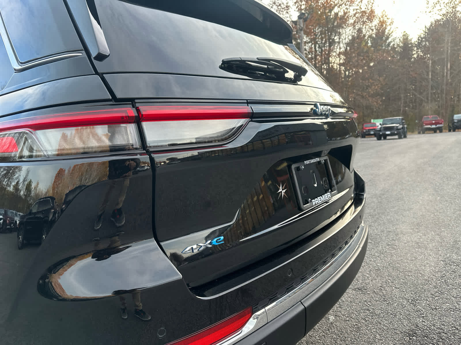 Used 2023 Jeep Grand Cherokee 4WD 4xe image 18