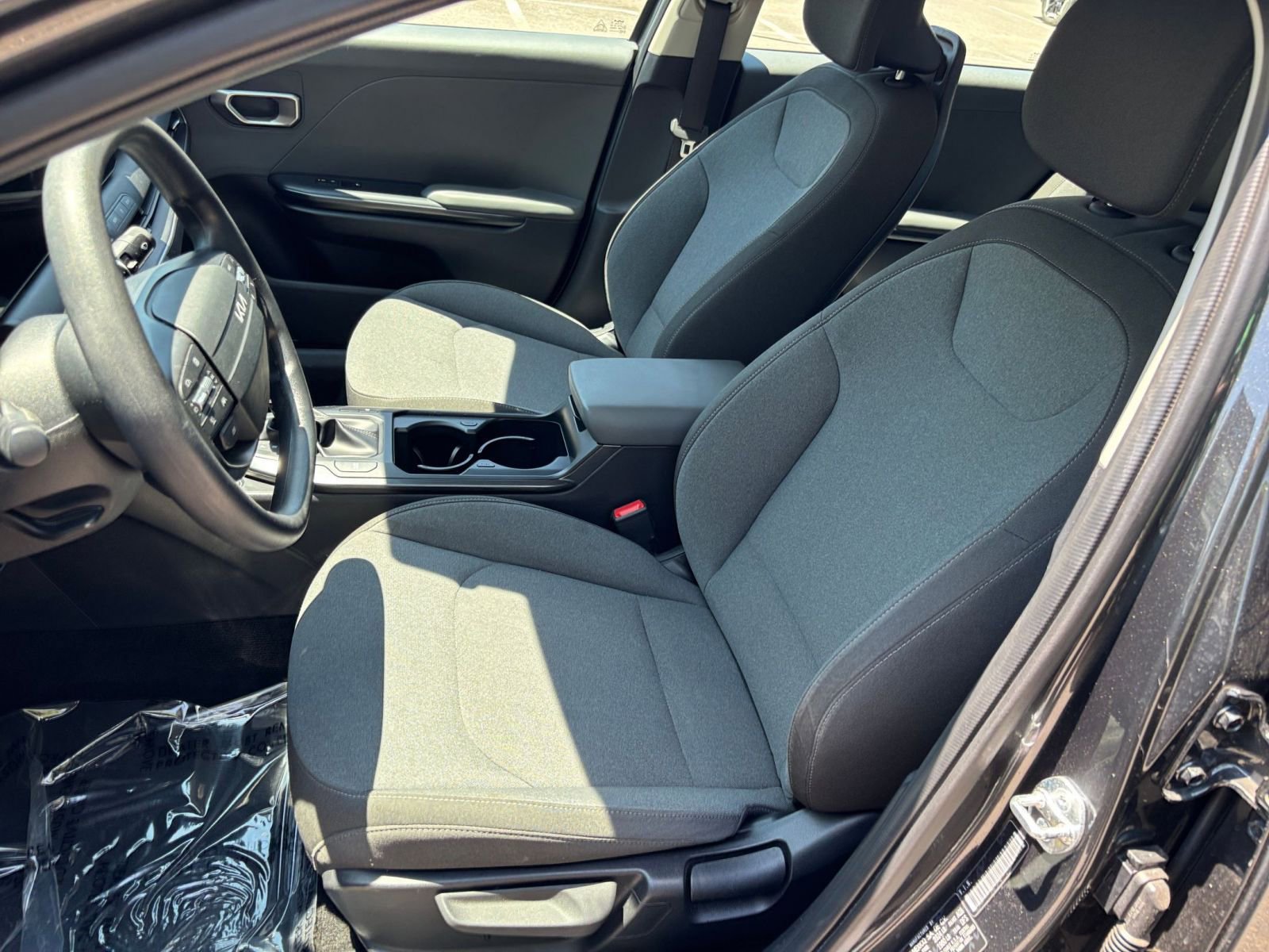 Used 2025 Kia K4 FWD image 36