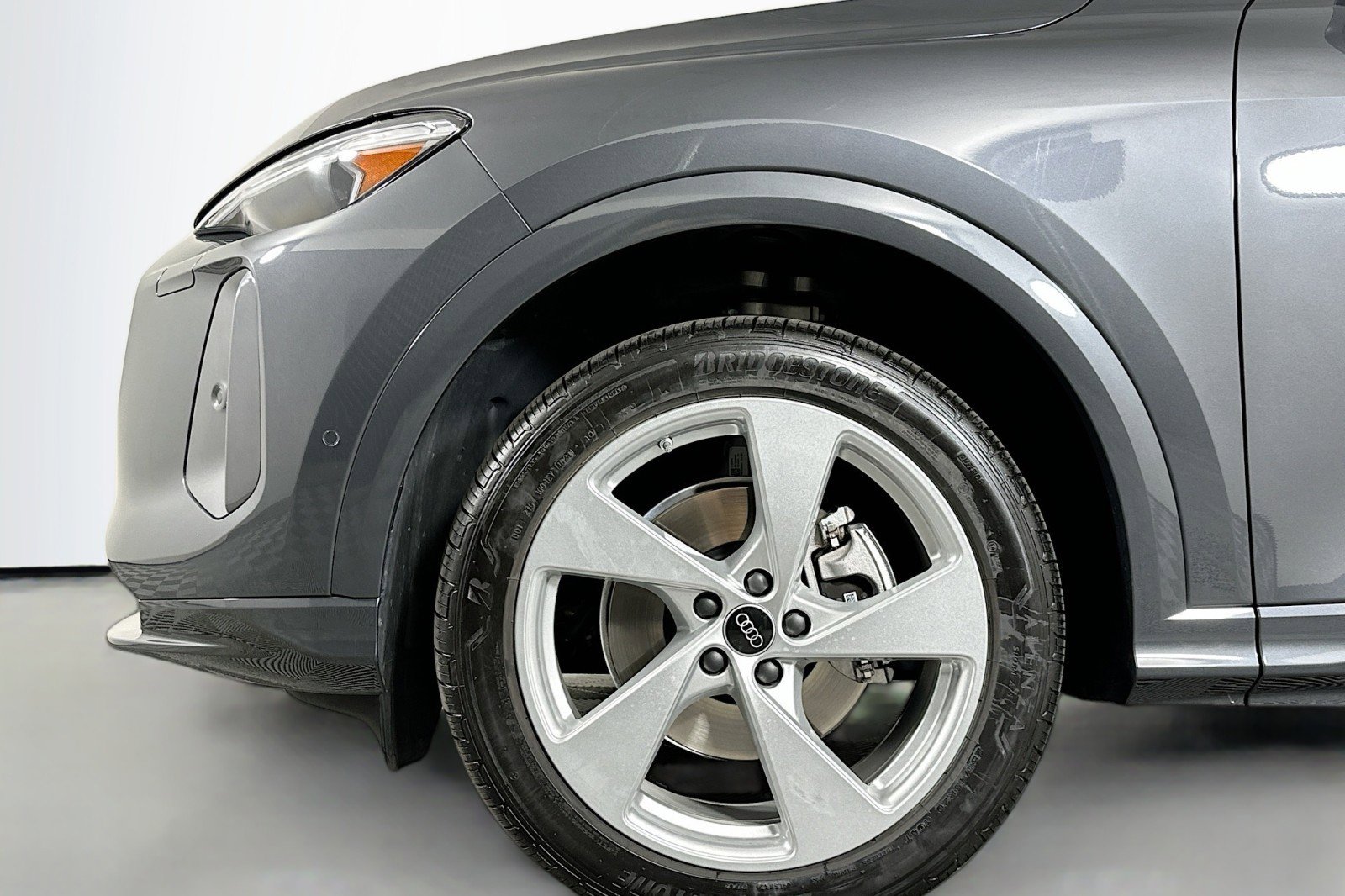 Used 2025 Audi Q5 Premium Plus w/ Premium Plus AWD/4WD image 12