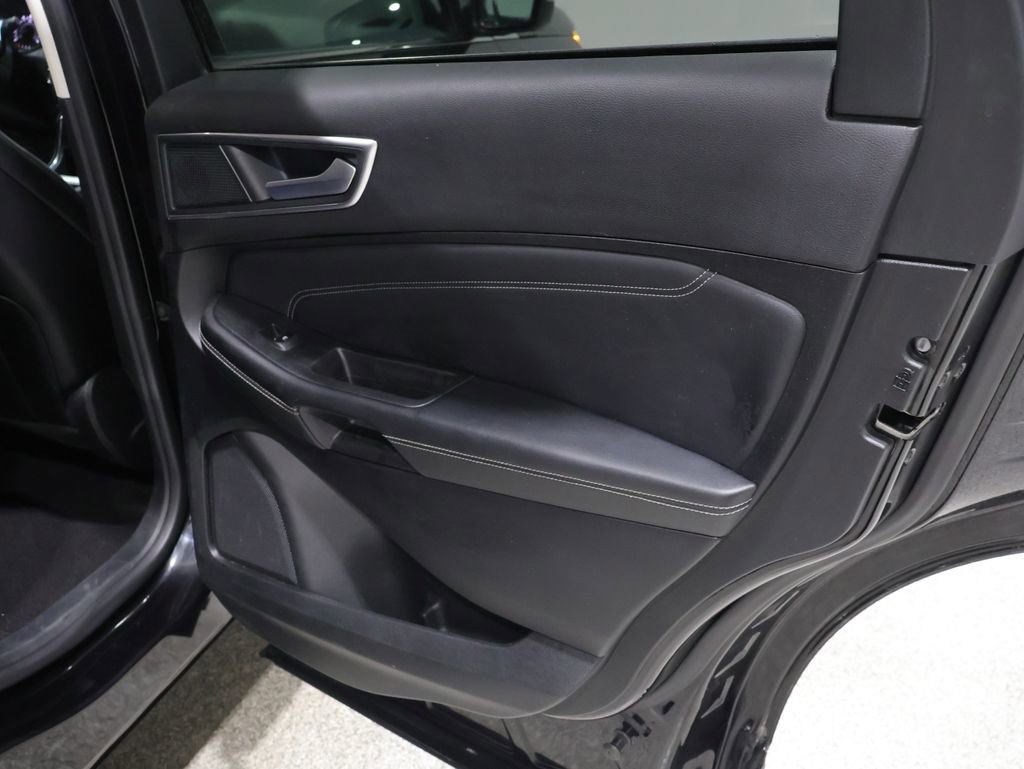 Used 2024 Ford Edge Titanium w/ Equipment Group 301A AWD/4WD image 21
