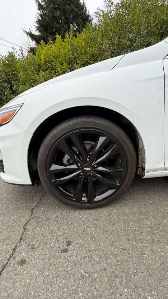 Used 2023 Chevrolet Malibu LT FWD image 3