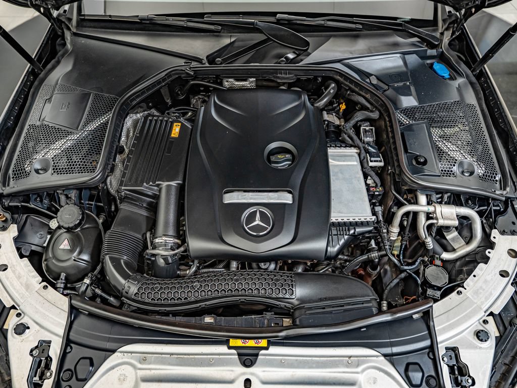 Used 2018 Mercedes-Benz C 300 4MATIC Sedan image 40