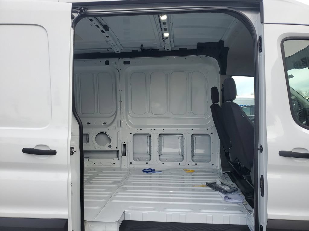 New 2026 Ford Transit 250 148 Medium Roof RWD image 26