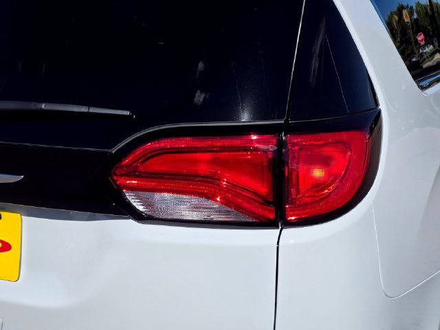 New 2027 Chrysler Pacifica LX FWD image 9