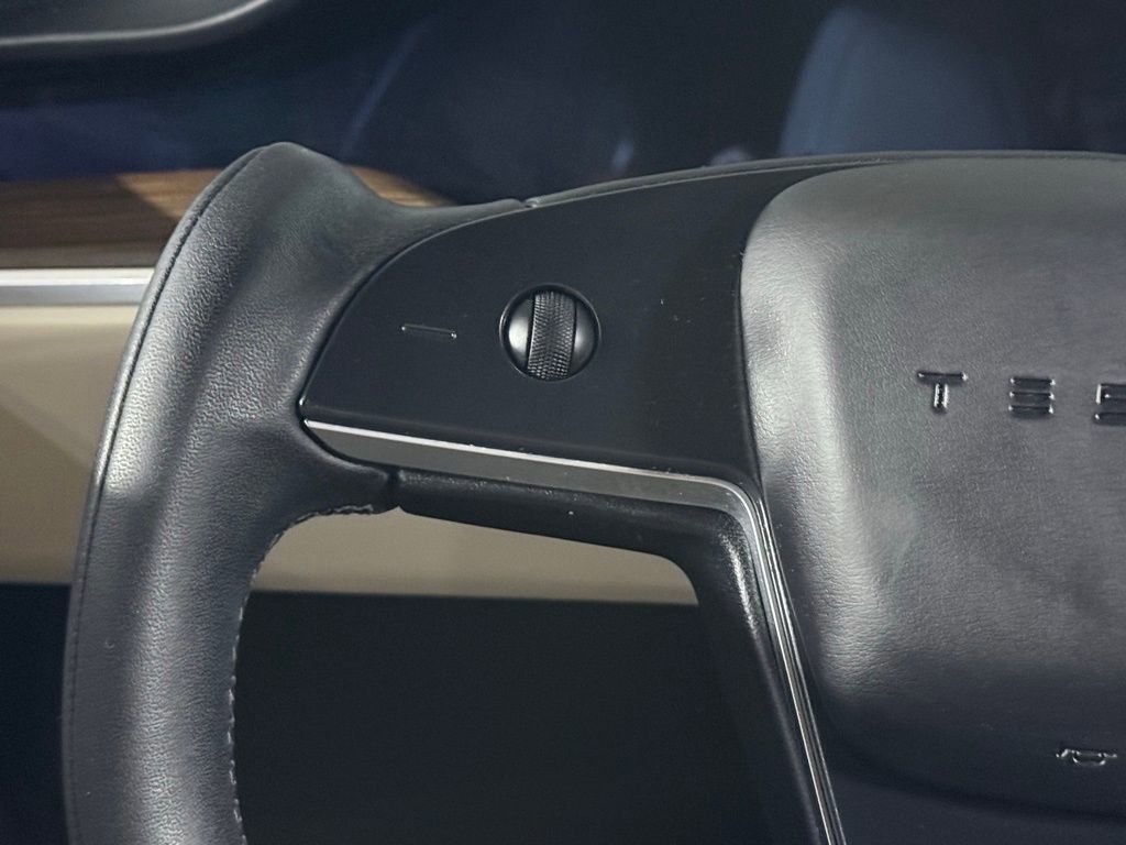 Used 2021 Tesla Model S Plaid image 36