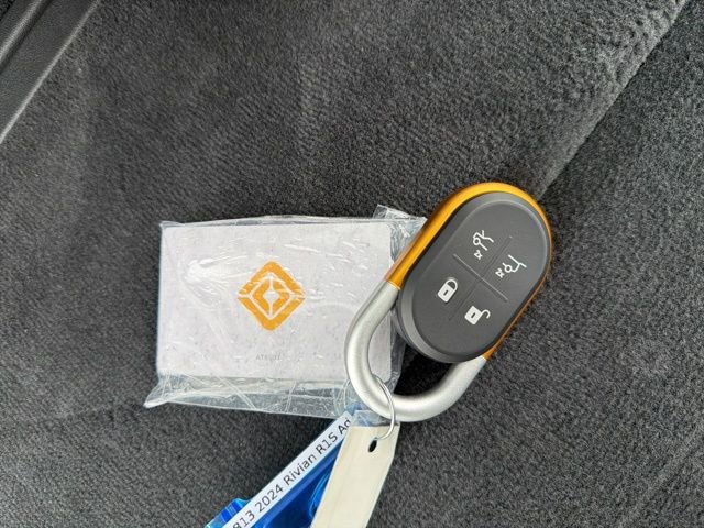 Used 2024 Rivian R1S Adventure image 20