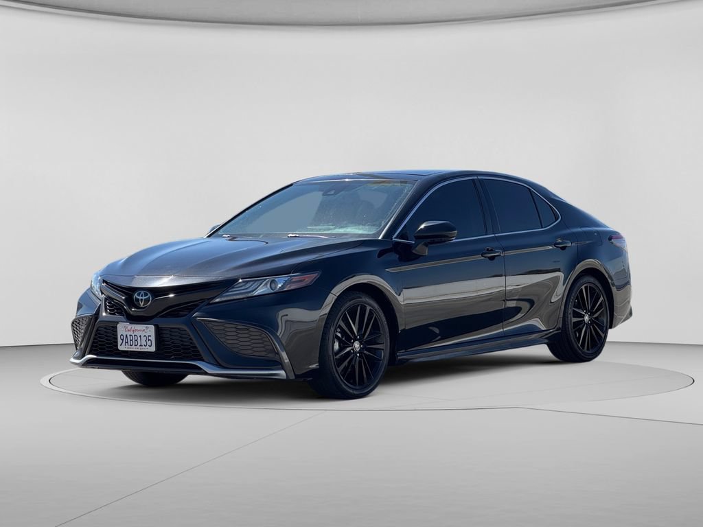 Used 2022 Toyota Camry XSE FWD image 7