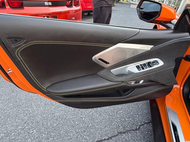 Used 2023 Chevrolet Corvette Stingray Premium Conv w/ Z51 Performance Package image 39