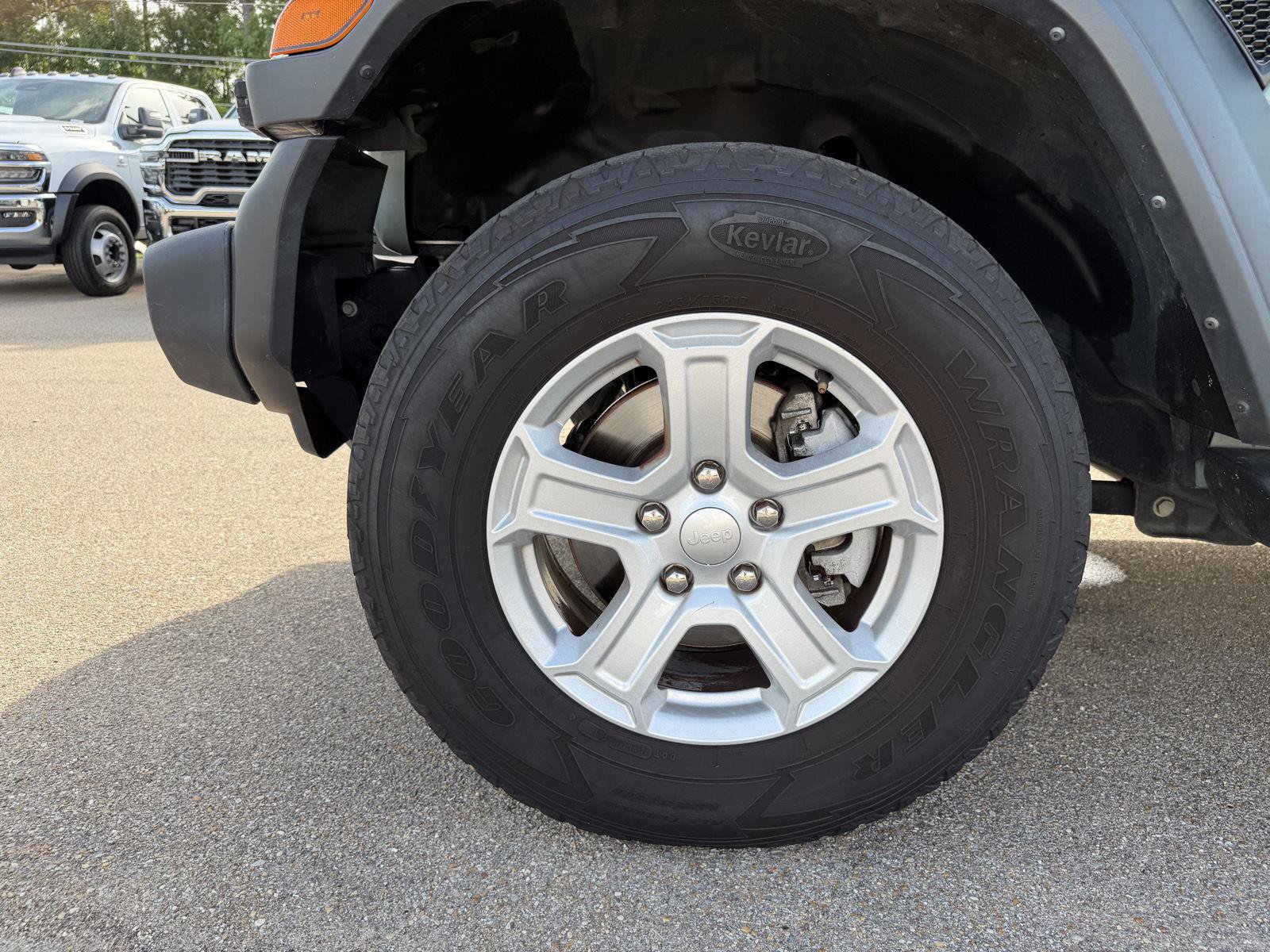 Used 2023 Jeep Wrangler Unlimited Sport AWD/4WD image 25