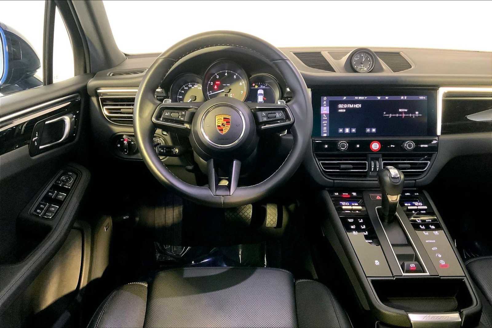 Certified 2024 Porsche Macan image 13