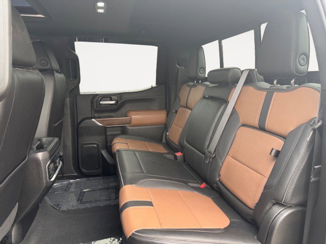 Used 2021 Chevrolet Silverado 1500 High Country w/ Technology Package AWD/4WD image 14