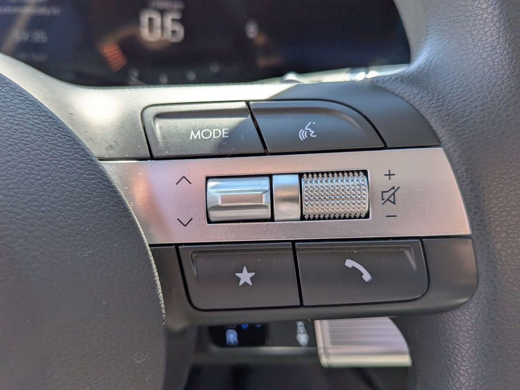 Used 2025 Hyundai Sonata SEL FWD image 21
